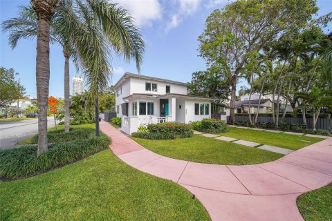 Villa ou maison à vendre à Miami Beach, Floride: 5 chambres, 255.11 m2 № 1395950 - photo 30