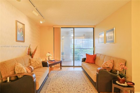 Condo in Pembroke Pines, Florida, 3 bedrooms  № 1396000 - photo 5