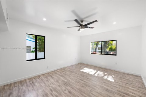 Apartment in Miami, Florida 3 bedrooms, 148.83 sq.m. № 1347879 - photo 9