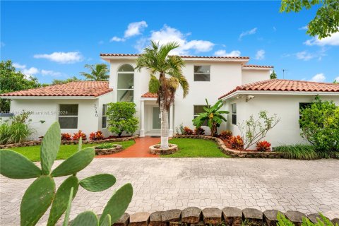 Villa ou maison à vendre à Palmetto Bay, Floride: 4 chambres, 246.38 m2 № 1347836 - photo 1