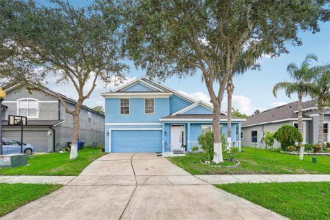 Villa ou maison à vendre à Kissimmee, Floride: 4 chambres № 1347837 - photo 1