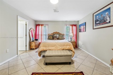 Casa en venta en Kissimmee, Florida, 4 dormitorios № 1347837 - foto 25