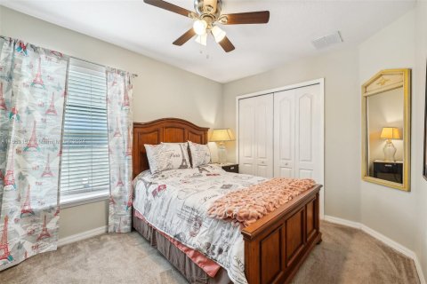 Casa en venta en Kissimmee, Florida, 4 dormitorios № 1347837 - foto 18