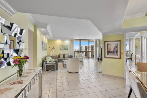 Condominio en venta en Aventura, Florida, 2 dormitorios, 140.47 m2 № 1065234 - foto 8