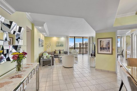 Copropriété à vendre à Aventura, Floride: 2 chambres, 140.47 m2 № 1065234 - photo 8