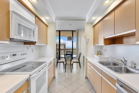 Condo in Aventura, Florida, 2 bedrooms  № 1065234 - photo 20