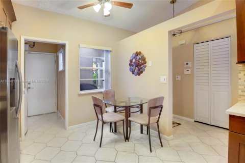 House in Delray Beach, Florida 2 bedrooms, 139.35 sq.m. № 1377096 - photo 8