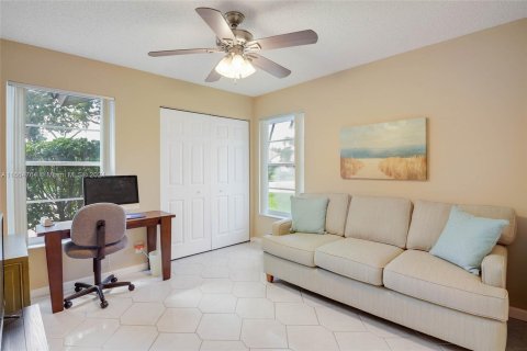 House in Delray Beach, Florida 2 bedrooms, 139.35 sq.m. № 1377096 - photo 20