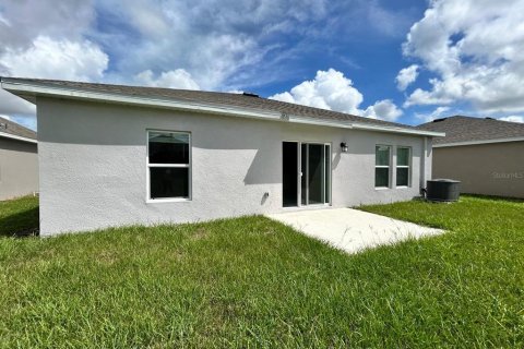 House in Haines City, Florida 3 bedrooms, 144.46 sq.m. № 1352291 - photo 15