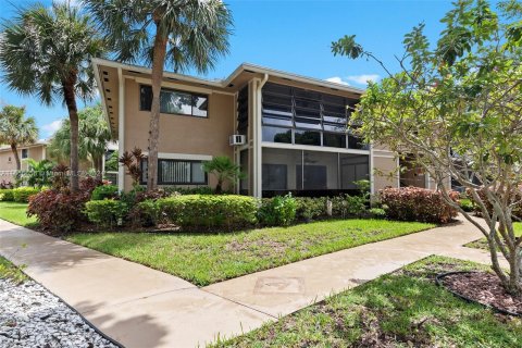 Condominio en venta en Tamarac, Florida, 1 dormitorio, 76.83 m2 № 1356720 - foto 2