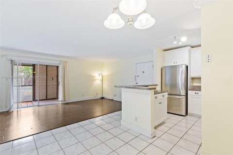 Copropriété à vendre à Tamarac, Floride: 1 chambre, 76.83 m2 № 1356720 - photo 4