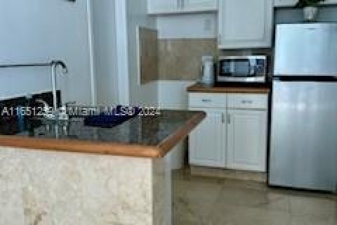 Condominio en venta en Miami Beach, Florida, 1 dormitorio, 43.66 m2 № 1356672 - foto 2