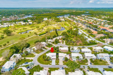 House in Jupiter, Florida 3 bedrooms, 182.74 sq.m. № 1029478 - photo 4