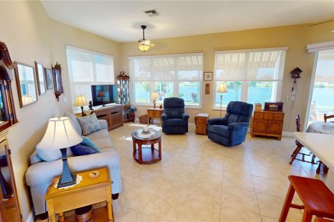 Villa ou maison à vendre à Punta Gorda, Floride: 2 chambres, 109.81 m2 № 1256658 - photo 6