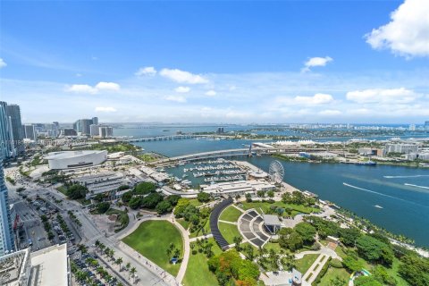 Condominio en venta en Miami, Florida, 3 dormitorios, 166.2 m2 № 1240749 - foto 4