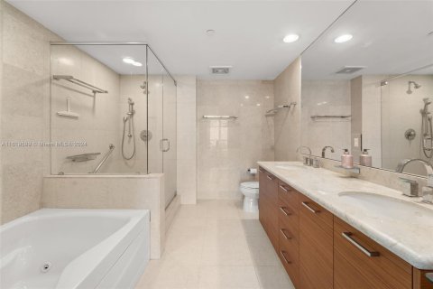 Condo in Miami, Florida, 3 bedrooms  № 1240749 - photo 14