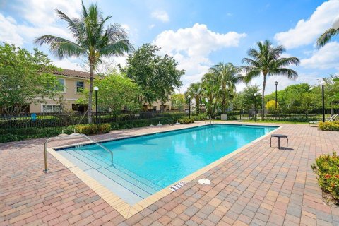 Adosado en venta en West Palm Beach, Florida, 2 dormitorios, 132.11 m2 № 1207984 - foto 3