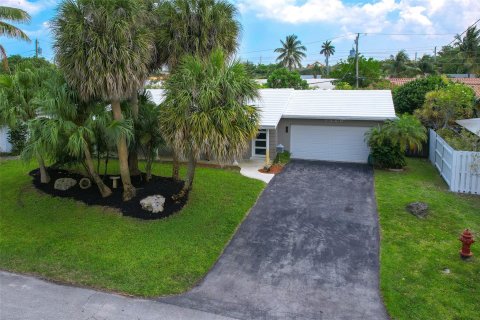 Casa en venta en Oakland Park, Florida, 3 dormitorios, 126.35 m2 № 1207985 - foto 1