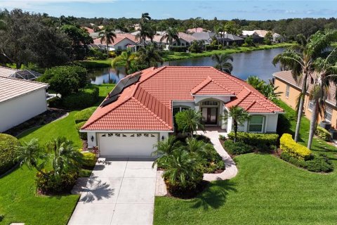 Villa ou maison à vendre à Sarasota, Floride: 3 chambres, 199.93 m2 № 1392848 - photo 2