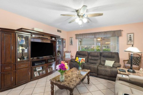 Copropriété à vendre à Royal Palm Beach, Floride: 2 chambres, 101.08 m2 № 1076857 - photo 23