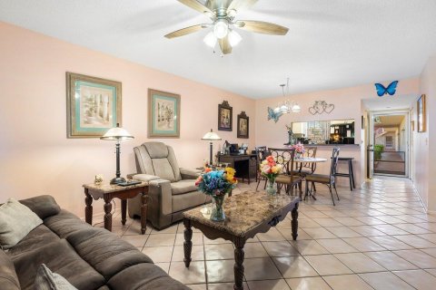 Copropriété à vendre à Royal Palm Beach, Floride: 2 chambres, 101.08 m2 № 1076857 - photo 22