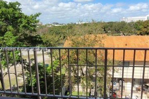 Condominio en venta en North Miami, Florida, 1 dormitorio, 62.52 m2 № 1029236 - foto 21