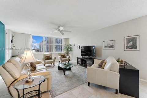 Condominio en venta en Hollywood, Florida, 2 dormitorios, 135.64 m2 № 1029192 - foto 7