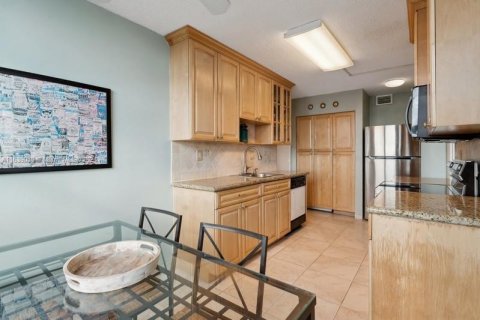 Condo in Hollywood, Florida, 2 bedrooms  № 1029192 - photo 3