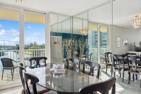 Copropriété à vendre à Hollywood, Floride: 2 chambres, 135.64 m2 № 1029192 - photo 6