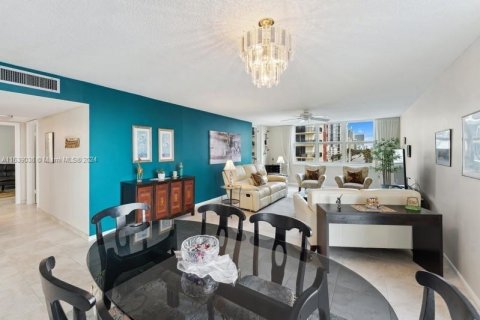 Copropriété à vendre à Hollywood, Floride: 2 chambres, 135.64 m2 № 1029192 - photo 4