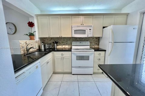 Condominio en venta en Hallandale Beach, Florida, 2 dormitorios, 97.55 m2 № 1029143 - foto 5