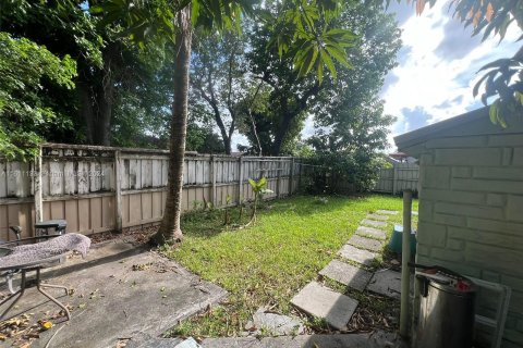 House in Miami, Florida 3 bedrooms, 101.82 sq.m. № 1241666 - photo 24