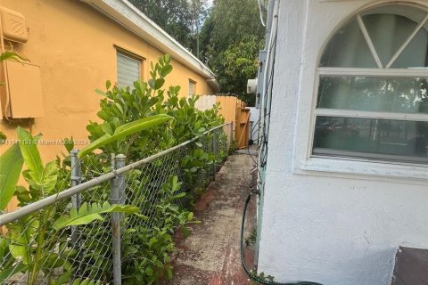 Casa en venta en Miami, Florida, 3 dormitorios, 101.82 m2 № 1241666 - foto 9