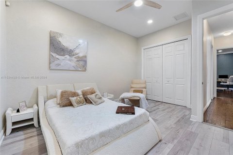 Casa en venta en Parkland, Florida, 6 dormitorios, 324.79 m2 № 1029842 - foto 20