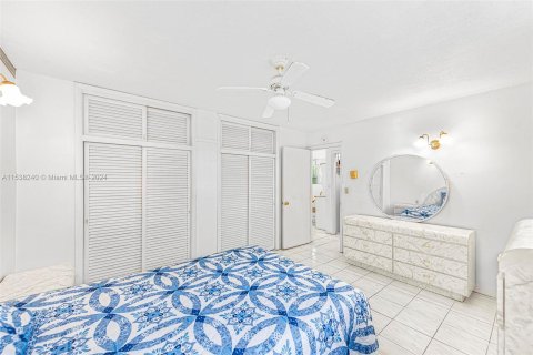 Купить кондоминиум в Майами, Флорида 1 спальня, 63.92м2, № 1029886 - фото 16