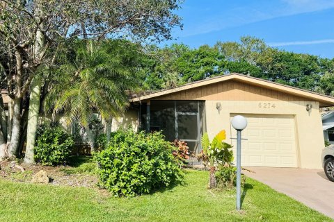 House in Delray Beach, Florida 2 bedrooms, 140.47 sq.m. № 1079012 - photo 21