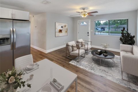 Casa en venta en Tampa, Florida, 3 dormitorios, 80.27 m2 № 1255429 - foto 2