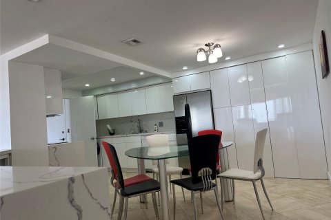 Condominio en venta en Miami, Florida, 3 dormitorios, 181.16 m2 № 1049808 - foto 6