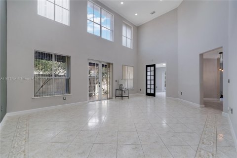 Casa en venta en Doral, Florida, 4 dormitorios, 246.01 m2 № 1391551 - foto 8