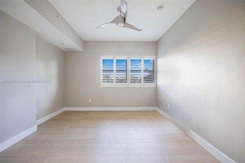 Condominio en venta en Miami Beach, Florida, 3 dormitorios, 204.66 m2 № 1391588 - foto 17