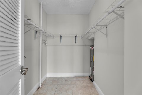 Copropriété à vendre à Fort Lauderdale, Floride: 2 chambres, 111.48 m2 № 1210556 - photo 29