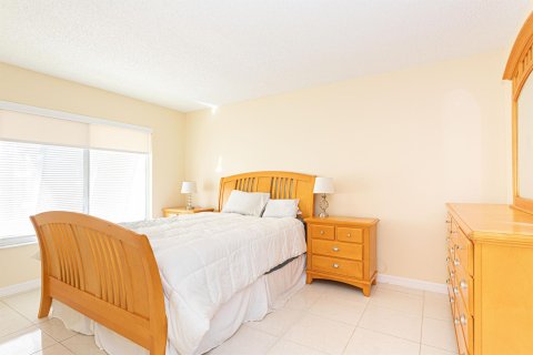 Condominio en venta en Palm Springs, Florida, 2 dormitorios, 102.47 m2 № 1076817 - foto 21
