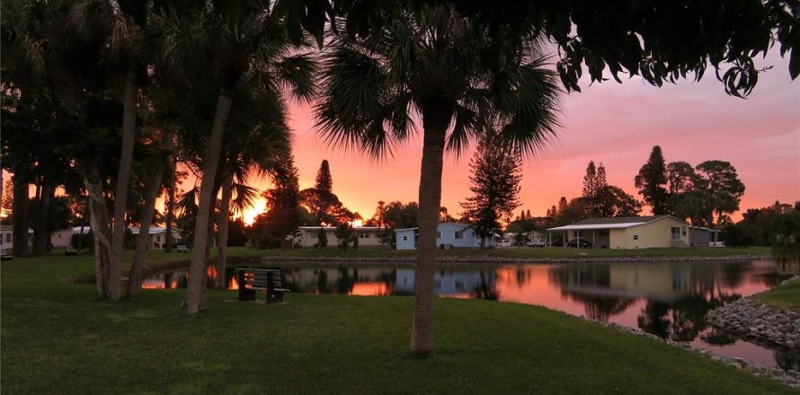 Terrain à Englewood, Floride № 1063674