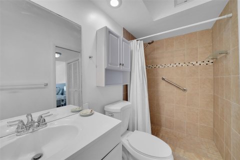 Copropriété à vendre à Hallandale Beach, Floride: 2 chambres, 98.01 m2 № 1065853 - photo 25