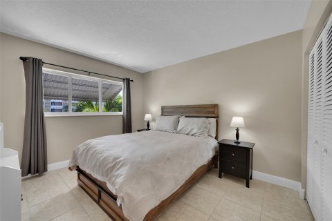 Copropriété à vendre à Hallandale Beach, Floride: 2 chambres, 98.01 m2 № 1065853 - photo 24