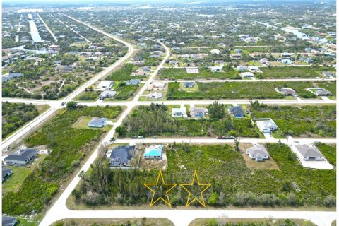 Terreno en venta en Port Charlotte, Florida № 1042163 - foto 1