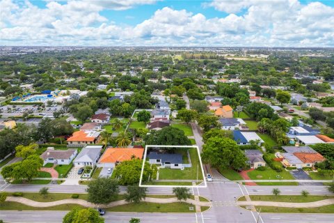 Villa ou maison à vendre à Miami Springs, Floride: 3 chambres, 93.09 m2 № 1348878 - photo 30