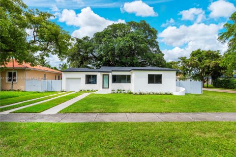 Casa en venta en Miami Springs, Florida, 3 dormitorios, 93.09 m2 № 1348878 - foto 1