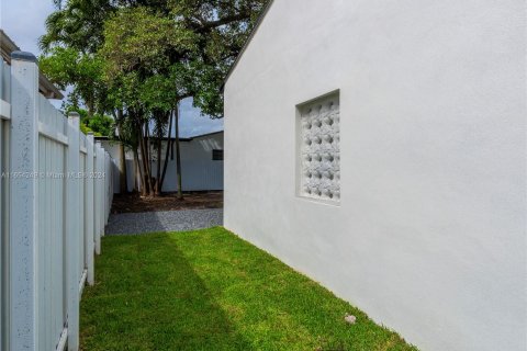 Casa en venta en Miami Springs, Florida, 3 dormitorios, 93.09 m2 № 1348878 - foto 29