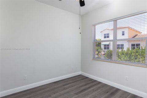 Townhouse in Pembroke Pines, Florida 3 bedrooms, 161.09 sq.m. № 1348832 - photo 22